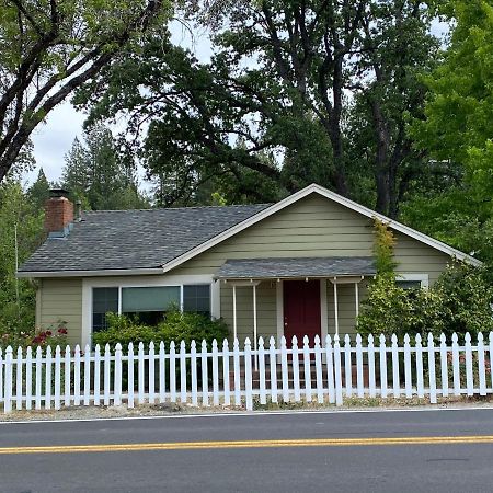 Vans Yosemite Garden Cottage グローヴランド エクステリア 写真