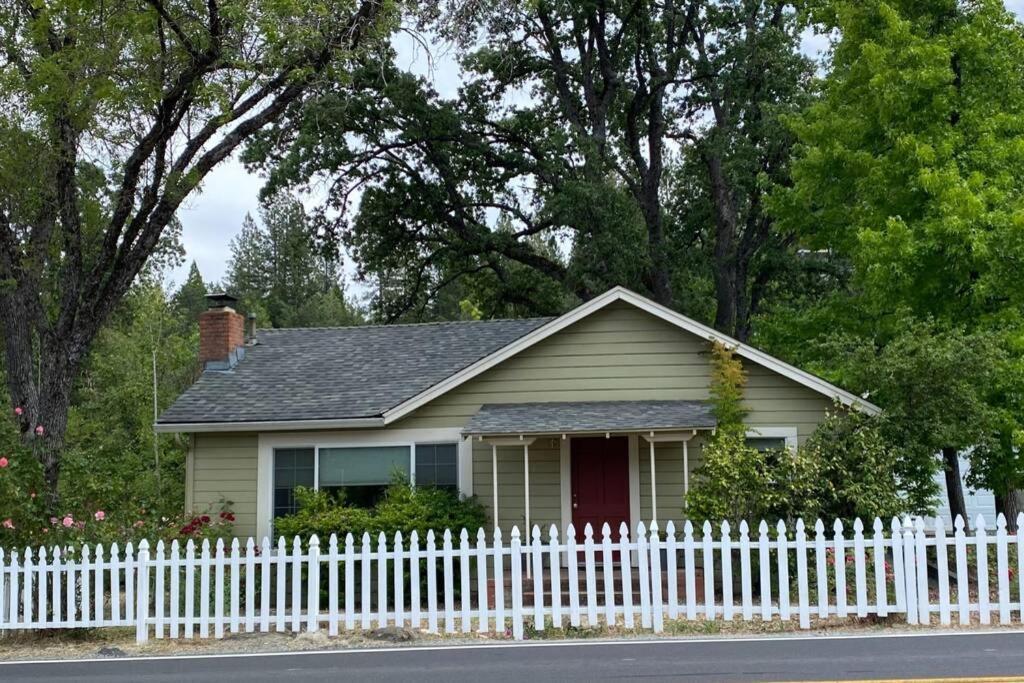 Vans Yosemite Garden Cottage グローヴランド エクステリア 写真